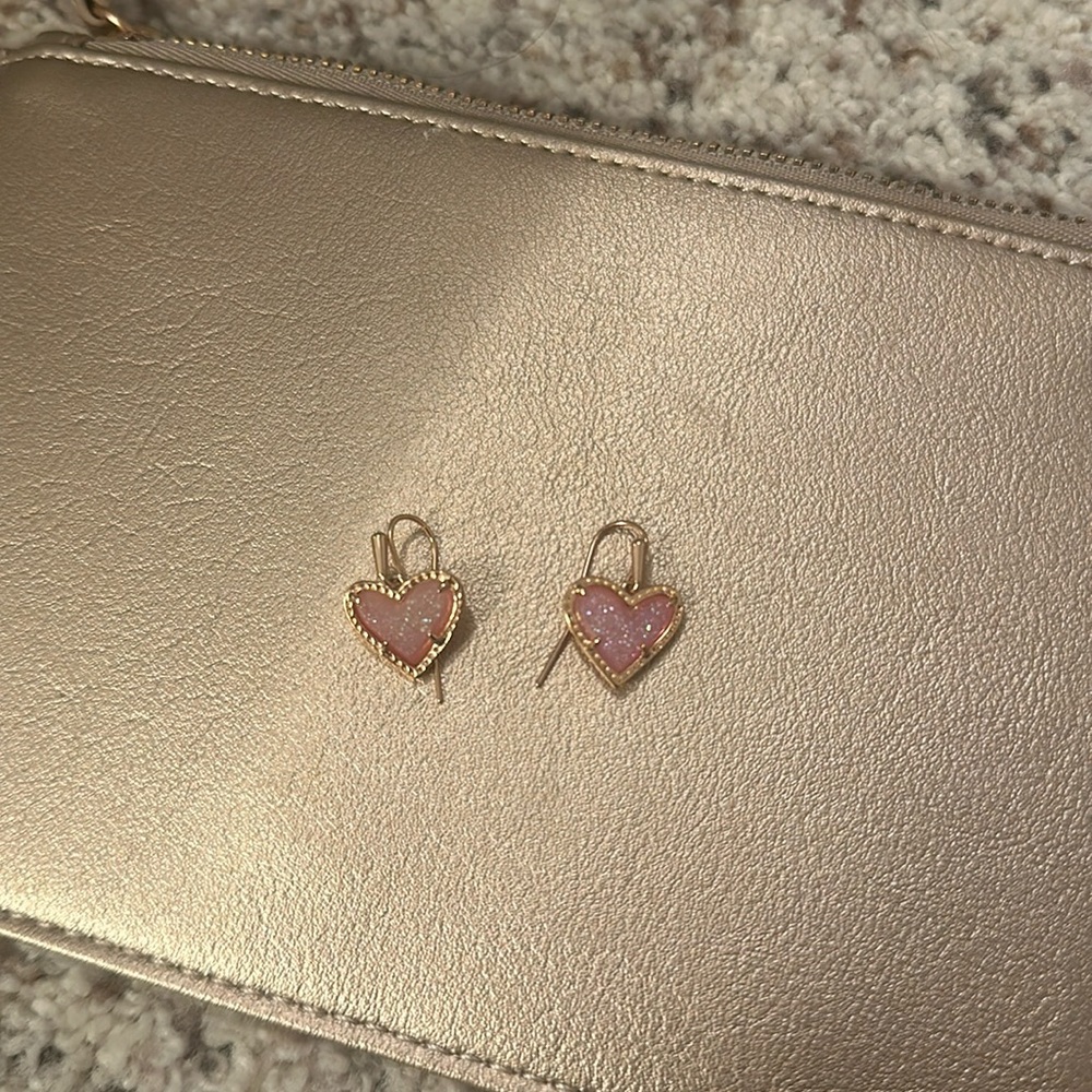 kendra scott heart rose gold dangly earrings